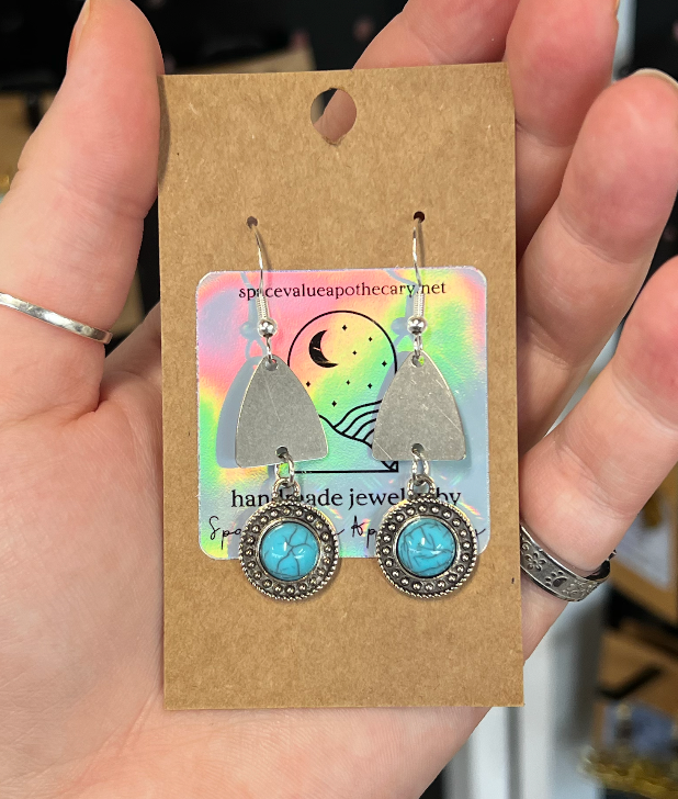 Hang Tight Honey Earrings